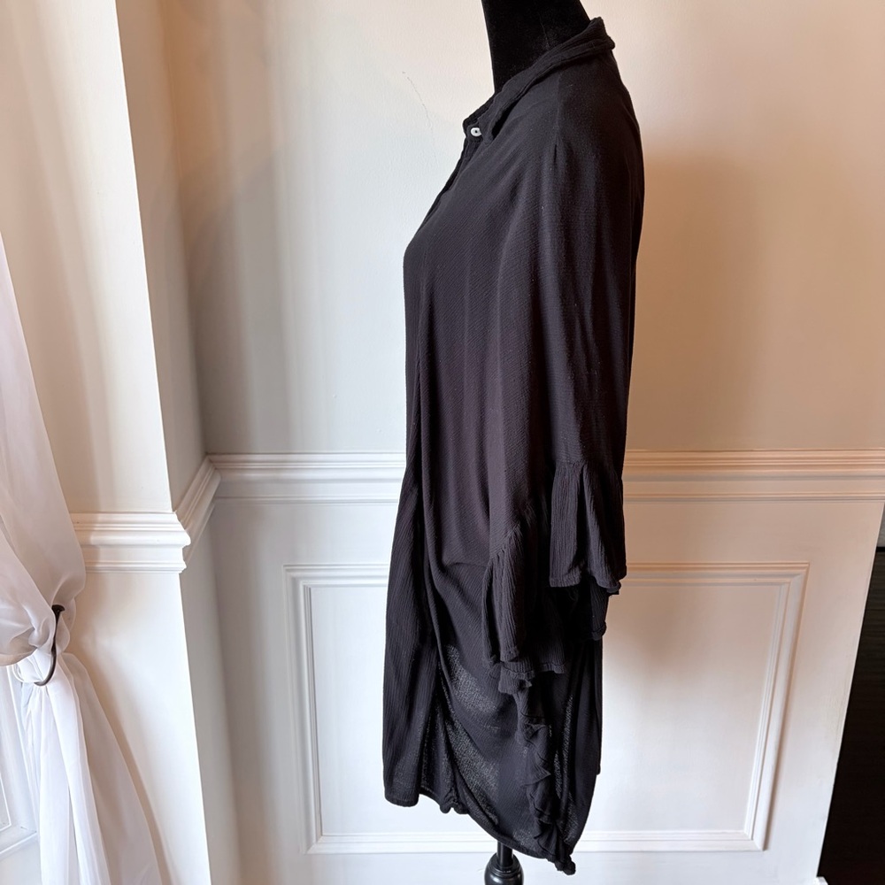Free People Oversized Ruffle Edge Top - Picture 4 of 8